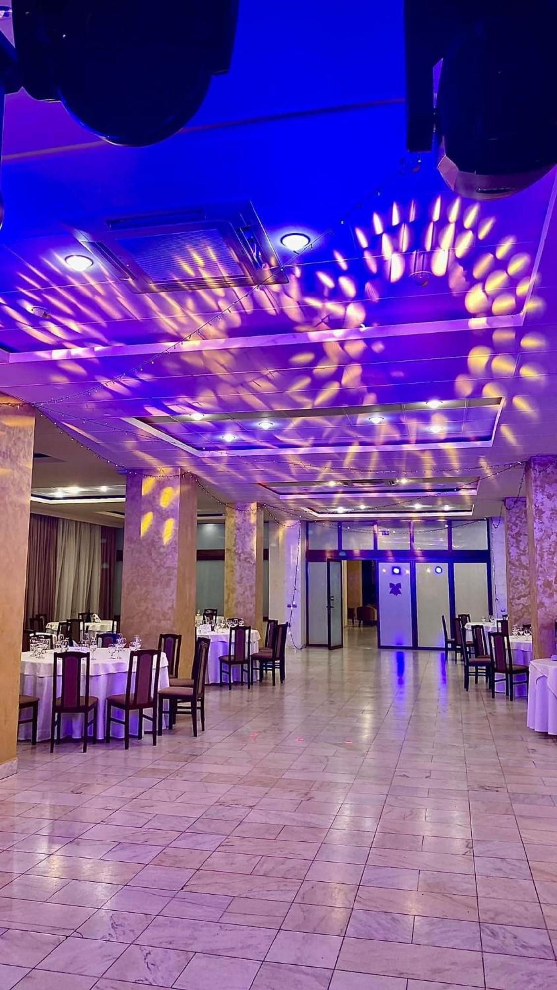 Hotel Diana Bistriţa エクステリア 写真