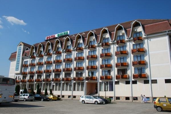 Hotel Diana Bistriţa エクステリア 写真